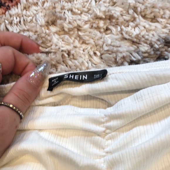 Off the Shoulder Crop Top - Picture 3 of 3